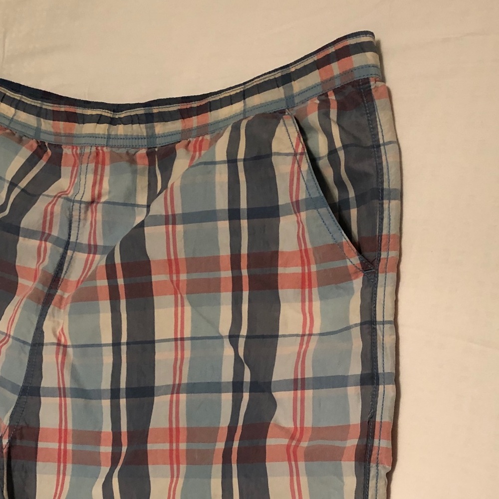 Mens Blue, Pink Plaid  Vineyard Vines Chappy Trunk - Picture 8 of 8
